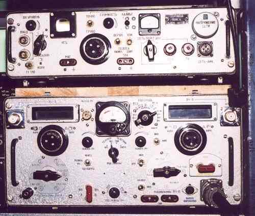 Радиоприемник Р-375 «Кайра» с анализирующим устройством (блоком А)
